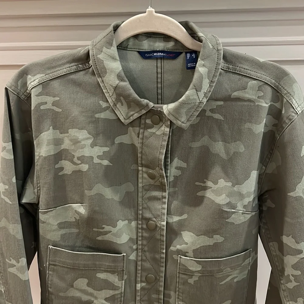 LIKE NEW ISAAC MIZRAHI LIVE! True Denim Printed Fringe Hem Jacket.  Size XS - Picture 4 of 14